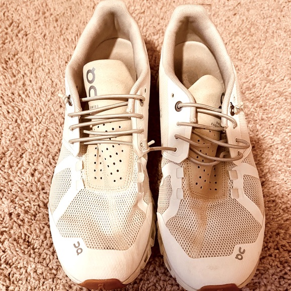 Womens On Cloud Running Shoes.